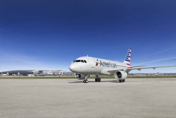 American Airlines transportará más de 200 toneladas de flores para San  Valentín -