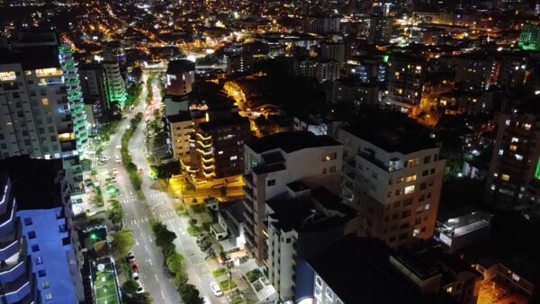 Luminarias led inteligentes dan luz a las principales calles de Pereira -  Risaraldahoy.com