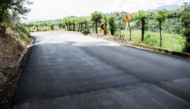 La vía Remolinos – Belén de Umbría registra avances significativos en su carpeta asfáltica