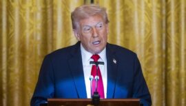 Habrá acuerdo para adquirir Groenlandia «por la vía fácil» o por «la vía difícil», dice Trump