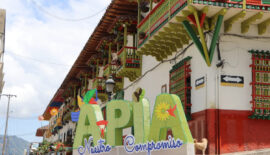 Juez ordena garantizar transporte escolar a estudiantes de zona rural de Apía tras tutela por vulneración al derecho a la educación