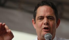 «Es el momento de ponerle freno a este desgobierno», el último mensaje de Vargas Lleras
