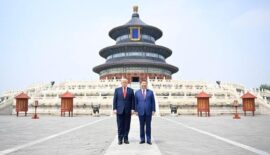 Xi y Trump visitan el Templo del Cielo