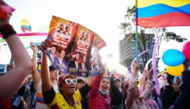 Abelardo de la Espriella obtiene mayoría de votos en elecciones presidenciales de Colombia y se enfrentará a Iván Cepeda en segunda vuelta