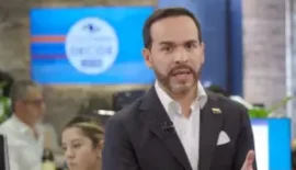 Iván Cepeda, Paloma Valencia y otros candidatos reprochan declaraciones de Abelardo De la Espriella contra periodistas