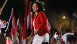 Keiko Fujimori aventaja ligeramente el conteo oficial de la segunda vuelta presidencial de Perú