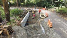 Gobernación avanza en la rehabilitación vial de tres puntos críticos en la vía La Ceiba – Quinchía